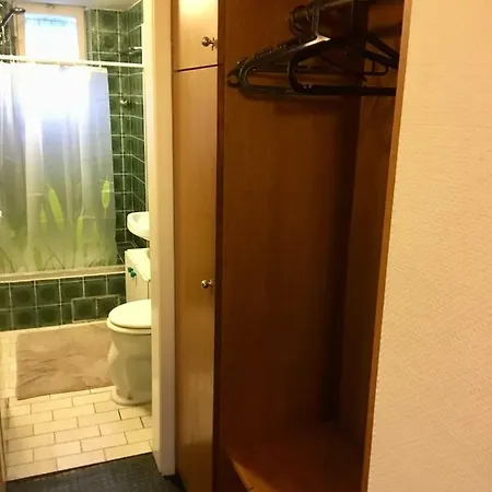 شقة Optimale Lage In Stuttgart-vaihingen: Einfache Im Souterrain
